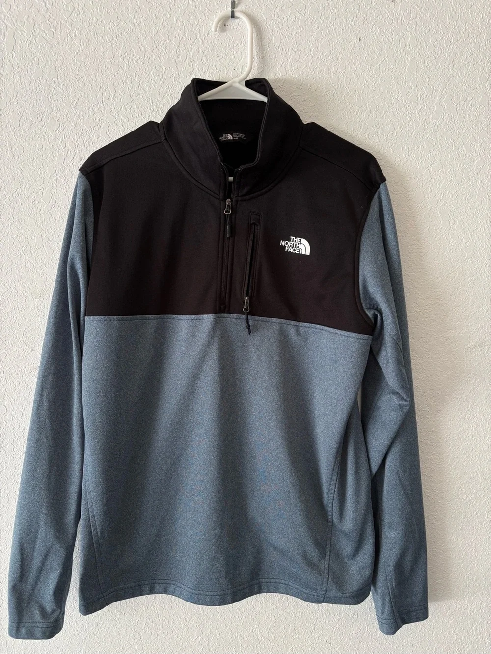 The North Face Black & Steel Blue Quarter-Zip Fleece Pullover
